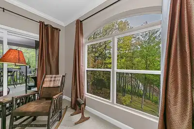 Image de Beautiful, Breathtaking Wren Condo overlooking Toxaway Falls