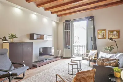 Image de Lumineux appartement récemment rénové à Grà cia, idéal pour les familles