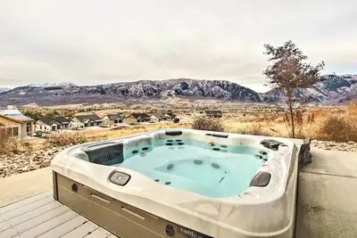 Image de Eden Home w/ Stunning View ~ 6 Mi to Skiing!