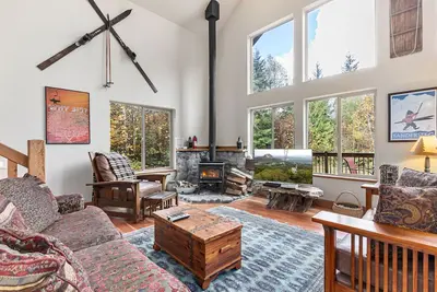 Image de Great Northern Lodge - log home on secluded acreage with game room