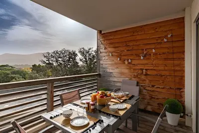Image de Confortable appartement avec climatisation, Wifi, piscine, Tv, terrasse, vue panoramique et parking