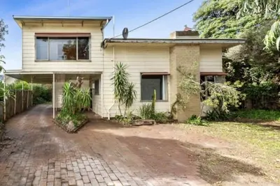 Image de Retro 70s Beach House