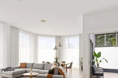 Image de Industrial Luxe - Cooks Hill - Walk Everywhere