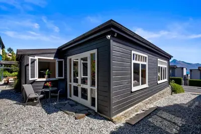 Image de Stonehouse Mini - walk to town, with shared spa