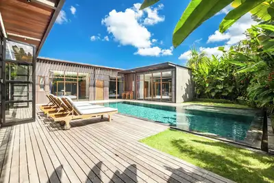 Image de Brand New 5 Br Villa Enclosed Living room Canggu