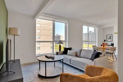 Image de Beautiful Uws 2br w/ Elevator & W/D, nr Central Park, by Blueground