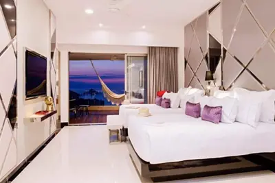 Image de Posh 2 Bedroom Penthouse with Private Jacuzzi on Adult-Only Resort