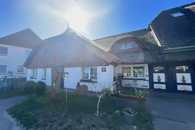 Image de Large pleasant apartment with Bodden view in an old farmhouse for 4 pers. - Paul