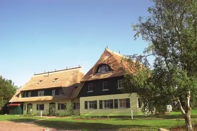 Image de Reetdachhaus \"residenz am Haferland\" in Ruhiger Lage Nahe Boddenstrand und Hafen