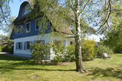 Ground floor vacation apartment in a thatched house for up to 4 people - Boddenbrise