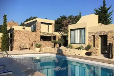 Image de Exceptional property, Le Gecko
