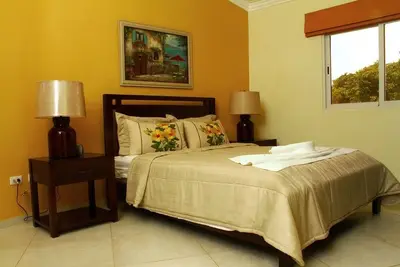 Image de 2-bedroom, 2-bathroom tropical villa calling snowbirds!
