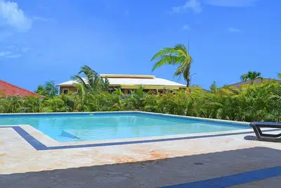 3bd/3bth villa in gated luxury complex, private pool, Bbq/Ac/WiFi/Cable Tv