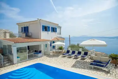 Image de The Summer House, 4 bedroom villa with sea views above Nissaki