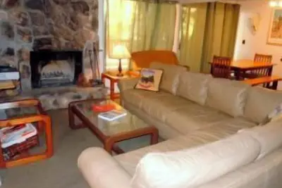 Image de Pleasant & Welcoming Townhouse at the Base of Snow Summit Ski Resort