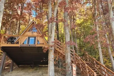 Image de Joshua Tree\/Unique Lakeview 4 Person A-Frame Cabin