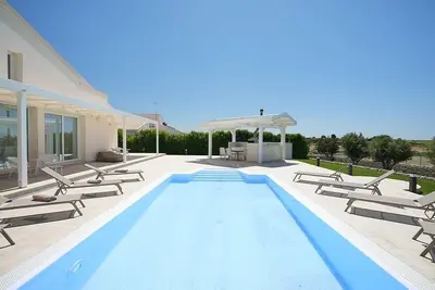 Image de Villa with swimming pool in the Modica countryside
