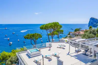 Image de Villa Sea Gem - Six Chambres Villa, Couchages 12