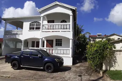 Jan's Villa - 1 Bed Apartment - 5 min from the beach