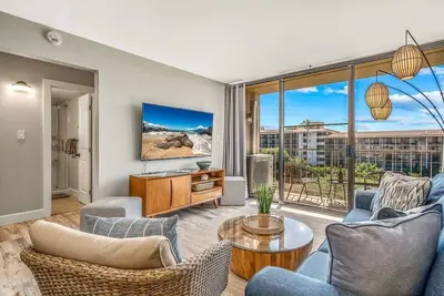 Image de Centrally Located Elegant Vistas