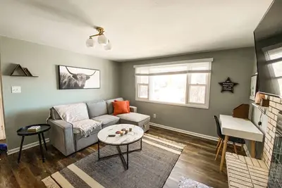 Image de ★Stylish★ remodeled Apt near IvyWild/Downtown