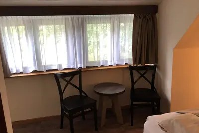 Image de Gemütlichhes Ferienhaus im Grünen