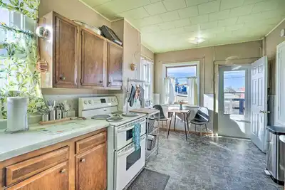 Image de Pet-Friendly Downtown Hettinger Apt w\/ Yard!