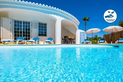 Stunning Villa W/ Private Pool, Air Con, Wi-Fi & Just 500m To The Beach