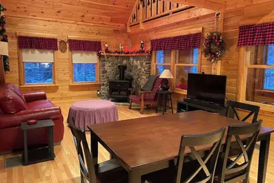 Image de Cabin w/waterfront access, beach, trails, gameroom