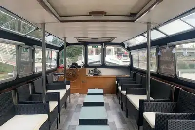 Image de Super mini-salle pour vos fêtes, sur l'eau!