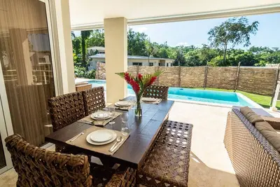 Image de 2-bedroom villa with private pool in gated secure resort, free transport