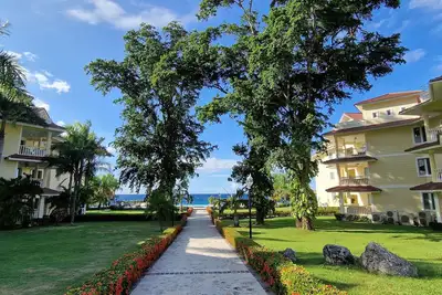 Image de Panoramic Ocean View Condo Private Beach Pool. Free weekly maid service.