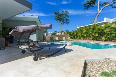 4-bedroom luxury villa in Sosua, guest-friendly, private pool, Wi-Fi/cable Tv