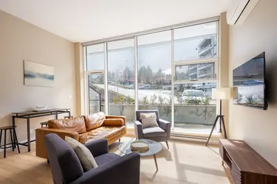 Image de Suite #209 Contemporary Accommodation Patio Suite