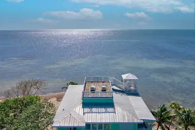 Image de 300’ Private Beach, Pool & Rooftop w Panoramic Ocean Views