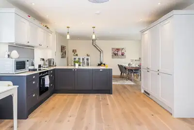 Image de Maison-en Ville-Salle de bain privée séparée-The Corner House