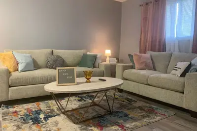 Image de Cozy Two Bedroom Apartment in Middletown