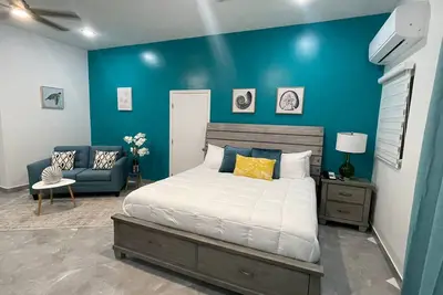 Image de Family Room - 2 Bedrooms, 1 King and 2 queen beds