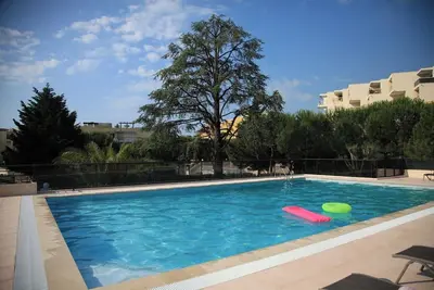 Image de Offre été! Près Plage | Appart 8 + Accès Piscine