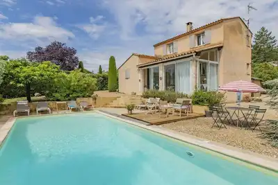 Image de Magnifique maison de vacances privée avec piscine privée, climatisation, Tv, terrasse et parking