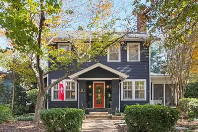 Image de Top 1% rated! High-end neighborhood, king bed, fire pit