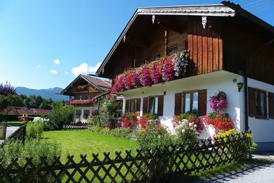 Image de Appartement \"Geierstein\" avec vue sur les montagnes, jardin et Wi-Fi.