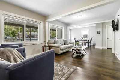 Image de 🏙️❤️Prime location 3 bedrm ranch near Downtown Durham Duke/Nccu