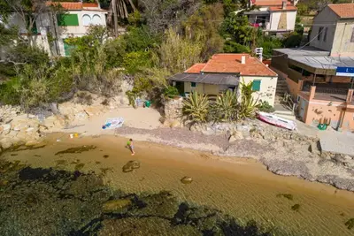 Image de Agave directly on the Forno beach with private parking space and large terrace by the sea
