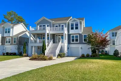 Image de Resort Living in Bethany. Ac/Pool and more.
