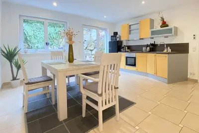 Image de 2, 5 room apartment for 4, 70sqm, private terrace, 2 parking lots.