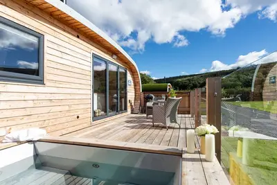 Image de High Longlands, romantic, with hot tub in Cartmel