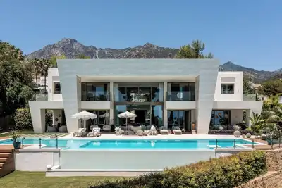 Image de 5 bedroom villa in Sierra Blanca, Marbella