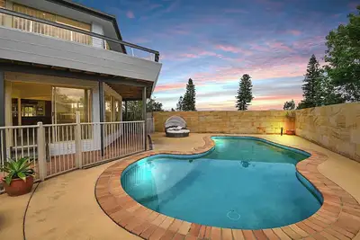 Image de Sunset Lake House - Your Dream Family Getaway