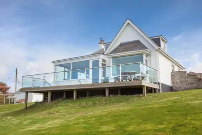 Image de Ogilvie - House in Polzeath with sea views. 3 minute walk to coastal path